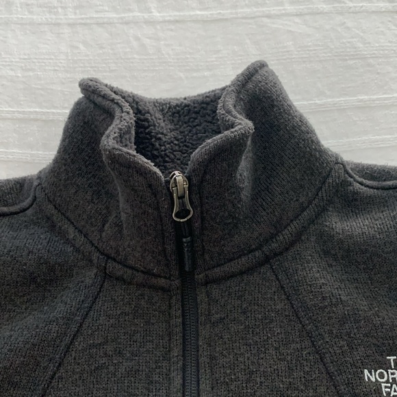 North face full zippered jacket - Picture 3 of 8